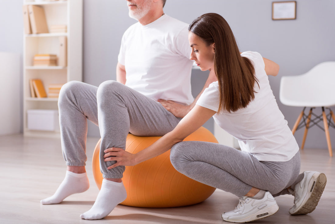 What is the Difference Between an Athletic Trainer and a Personal Trainer?